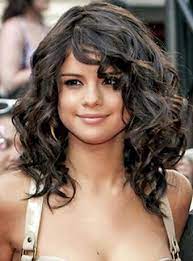 Pear Face Shape You Have A Difficult Shape Long Curly Bob Curly Hair Styles Naturally Curly Hair Styles
