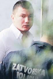 ODMOTALO SE KLUPKO LAŽI I PREVARA Ovako je "Kavački klan" kupovao lažne  identitete ROBIJAŠA i POKOJNIKA