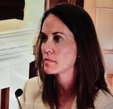 Ian Whiffin just took his oath seriously. I think we are so used to trashy  CW witnesses lying, it's baffling to us that he is telling the truth under  oath. He admits