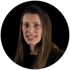 Anne Eades's Instagram, Twitter & Facebook