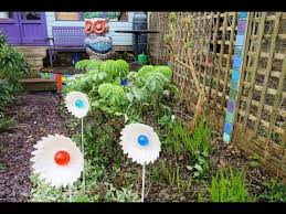 I wonder if the glass globs would work? How To Make Garden Glass Flowers Tues 3 March 2020 Youtube