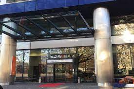 Ideally suited for business travellers and holiday makers alike, both the hotel itself and the apartment complex are surrounded by cool shops, boutique stores and trendy restaurants, and the old town is within a. Vienna House Easy Berlin Prenzlauer Berg Berlin Hotelopia