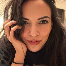 Lauren Summers's Instagram, Twitter & Facebook