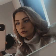 Amy Lipsett (@aym1995)