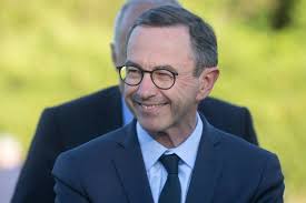 POLITIQUE : Bruno Retailleau appelle les adhérents des Républicains à se  faire «les militants de la France»