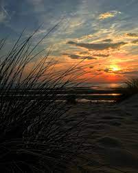Situated in sunrise beach, this cabin is 7.3 mi (11.7 km) from horseshoebend and 10.8 mi (17.4 km) from lake of the ozarks. Formby Beach At Sunset Glad We Stayed It Out Merseyside Sunset Seascape