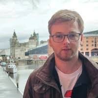 Tom Kennett's Instagram, Twitter & Facebook