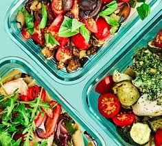 Add in the cooked rotini pasta and chicken, followed by 1 teaspoon oregano and mix until evenly incorporated. Meal Prep Pasta Recipe Bbc Good Food