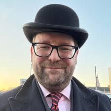 Nadia Silver's Instagram, Twitter & Facebook