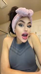 Jenna Shae Before Surgeey