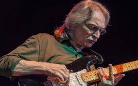 Sonny Landreth (slide guitar), with Steve Conn (accordion), Brian Bignac  (cajon drum), Dave Ranson (ukulele bass) and Sam Broussard (acoustic  guitar).