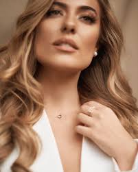 AVA Floating Diamond Necklace