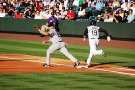 Hit, error, or fielder's choice?