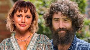 Erin Dore's Instagram, Twitter & Facebook