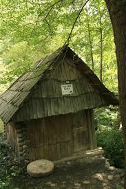 În prezent, circa 66% din populaţia mondială conduce pe partea dreaptă şi restul de 34% pe stânga. Morile De Apa De La Eftimie Murgu Un Elefant Se Legana