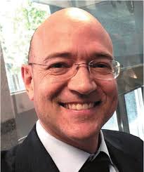 Análisis de la información pro vacunas y anti vacunas en redes sociales e  internet. Patrones visuales y emocionales