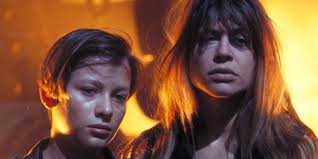 Her father was an advertising writer whereas, her mother is a former fashion model and homemaker of scottish, irish and german heritage, in hamburg, from childhood, she had interest in singing and used to listen to soul music with her grandfather. How De Aging Tech Worked In Terminator Dark Fate Opening