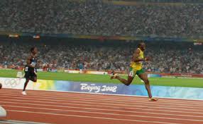 Il record mondiale maschile appartiene al sudafricano wayde van niekerk che ha percorso la distanza in 4303 a rio de janeiro il 14 agosto 2016, in occasione dei giochi olimpici. Bolt Detentore Del Record Mondiale Di Velocita Nei 100 Metri