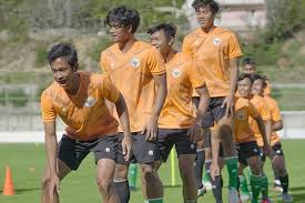 Salah satu peluang emas indonesia di 45 menit pertama adalah ketika sepakan kiri bahril membentur tiang gawang di menit 30. Prediksi Timnas U 19 Vs Makedonia Utara Malam Ini