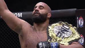 Arjan bhullar takes ud over juan adams. Ljrb1q5f9vev M