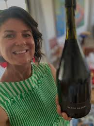 🫧🍷In early 2025, in the office of an unnamed winery out