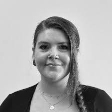 Stacy Mcgann's Instagram, Twitter & Facebook