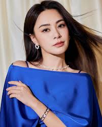 Hong Kong singer Gillian Chung reportedly pursues male singer 19 years her  junior