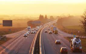 Viteza maxima pe drum european. Olanda Va Limita Viteza MaximÄ LegalÄ La 100 Km H Pe Timpul Zilei Inclusiv Pe AutostrÄzi Reducerea PoluÄrii Va Permite Reluarea ConstrucÈiei De LocuinÈe Automarket