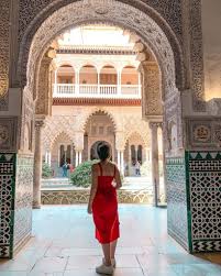 Terra do flamenco e da tourada, esta cidade histórica já serviu de moradia para os imperadores romanos apesar de toda a sua atmosfera romântica, sevilha é movida por história e cultura. O Que Fazer Em Sevilha Passeios Dicas E Sugestao De Roteiro