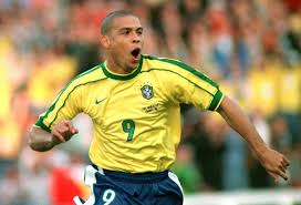 Luis hernádez, leyenda goleadora de la selección mexicana, le dio un giro a la historia dramática que vivió el tri durante los octavos de final de francia 98' donde fueron eliminados por alemania. Los Mejores Goles De Ronaldo En Copas Del Mundo