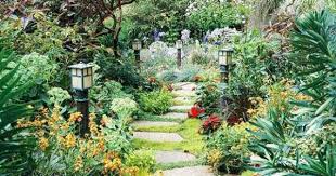 Gartenwege Anlegen Ideen Fur Das Verlegen Der Trittsteine Im Garten Trittsteine Garten Gartenweg Landschaftsdesign