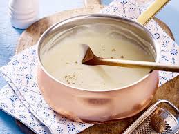 Bechamel Sossenklassiker Fur Lasagne Und Co Bechamel B Bechamelsauce Rezept Lecker Sossen Rezepte