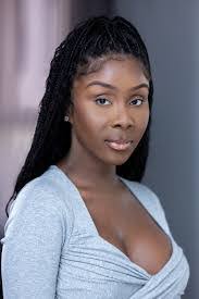 Melissa Knowles's Instagram, Twitter & Facebook