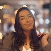 Lottie Evans's Instagram, Twitter & Facebook