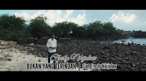 Kipidap was distributor of this song. Download Lagu Yang Terindah
