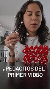 Les dejo pedacitos del primer video que me animo a hacer sobre loas  famosísimos metamateriales mecánicos. Hay maquetas y burbujas porque así me  gusta aprender je., Lo pueden encontrar aquí ...