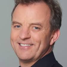 Learn about the Mentors helping entrepreneurs in our program