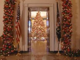 White House Christmas Through The Years A Presidential Photo Album Page 46 On Tv Home Garde White House Christmas White House Christmas Tree Christmas