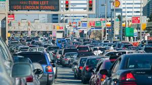 The lincoln tunnel is an approximately 1.5mi set of three tunnels under the hudson river, connecting weehawken, new jersey and midtown manhattan in construction began on the first tube (now the center of the three tubes) in march 1934. Why People Are Fleeing New Jersey More Than Any Other State