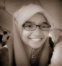 PENABAHARI : ODISI BERSAMA OLYMPUS: KEHIDUPAN DI KAMPUNG PULO HILIR KUCHING  (19)