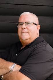 Bruce Vogel's Instagram, Twitter & Facebook