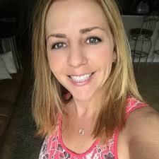 Lisa Carrara's Instagram, Twitter & Facebook