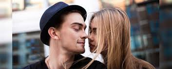 Wohin und 3 wichtige tipps. 5 Geheime Anzeichen Dass Er Ein Zweites Date Will