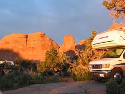 Devils garden campground is located deep within the heart of beautiful arches national park in southeastern utah, at an elevation of the campground is situated among natural sandstone arches and fins and is only 18 miles north of the park's entrance and 23 miles from moab, utah. Devils Garden Campground Arches National Park Moab Utah Womo Abenteuer