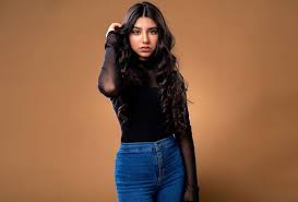 pin by fans alj sisters on غرور صفر in 2021 fashion celebrity pictures celebrities