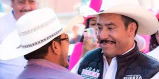 Sorprendente! Antílope escapaba de perros salvajes, salva la vida