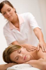 Ratgeber gesundheit gesundheit und wellness gesundheit und wohlbefinden massage ausbildung yoga rücken fitness und bewegung nackenschmerzen verspannungen rückenschmerzen ursachen. Massage Zuhause Hamburg Relaxt Mobile Massage Betriebliches Gesundheitsmanagement