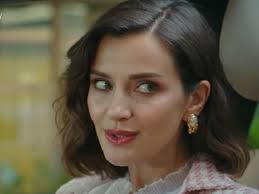 Last night, the first episode of the atv series, baş belası, was airing. Bas Belasi Ipek Irem Helvacioglu Kimdir Kac Yasinda Nereli Ve Hangi Dizilerde Oynadi Dizisi Yeni Bolum