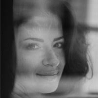 Zoe Acuff Email & Phone Number