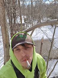 What's the difference in cost between 3800 pesos and USD 5k for a rig climb?